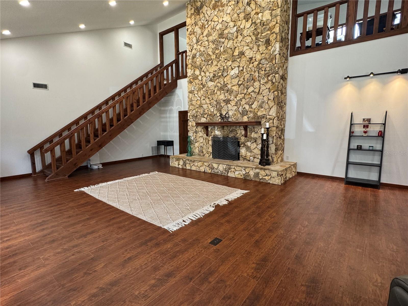 120 E BAHAMA RD, WINTER SPRINGS, FL, 32708