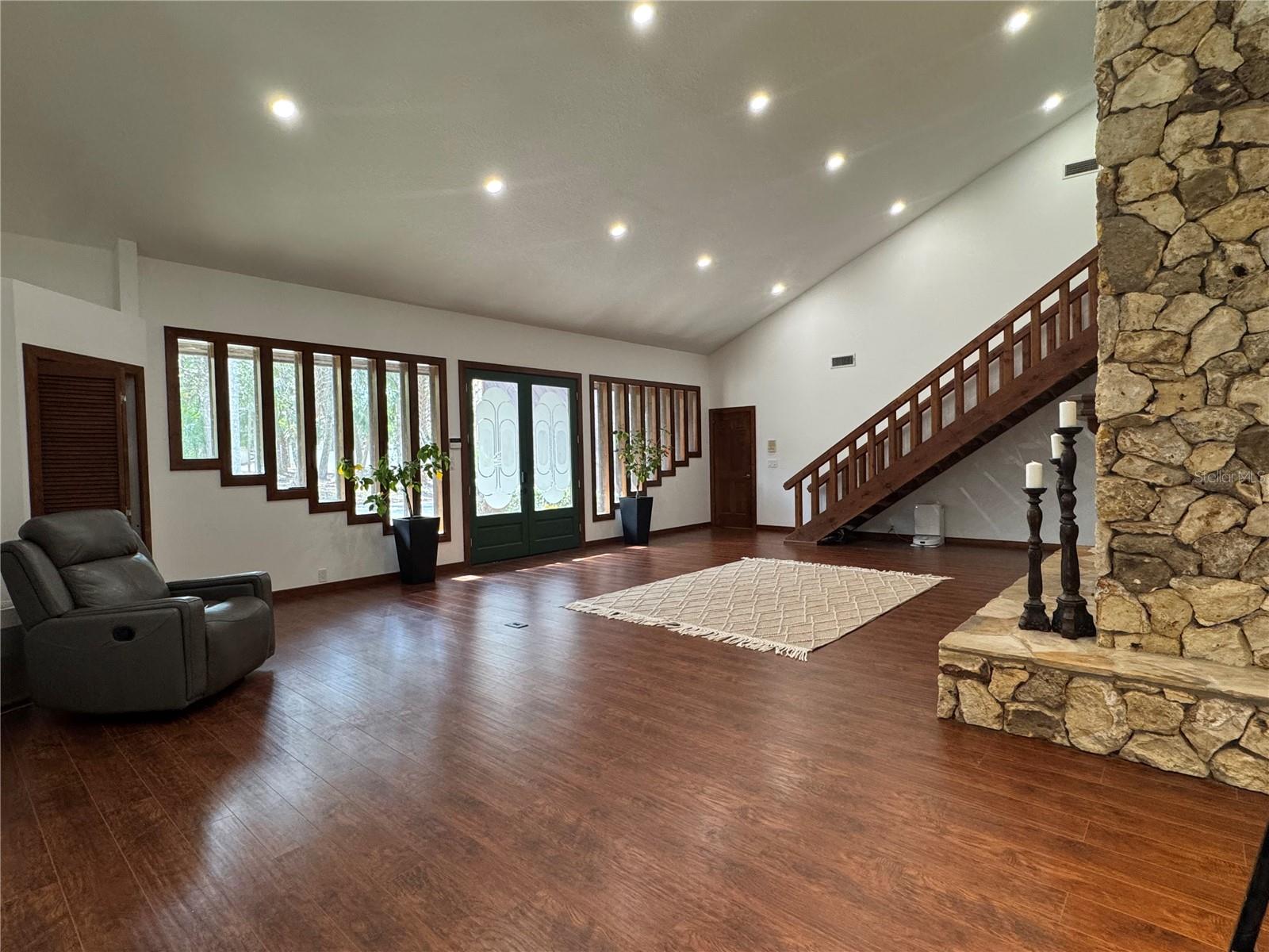 120 E BAHAMA RD, WINTER SPRINGS, FL, 32708