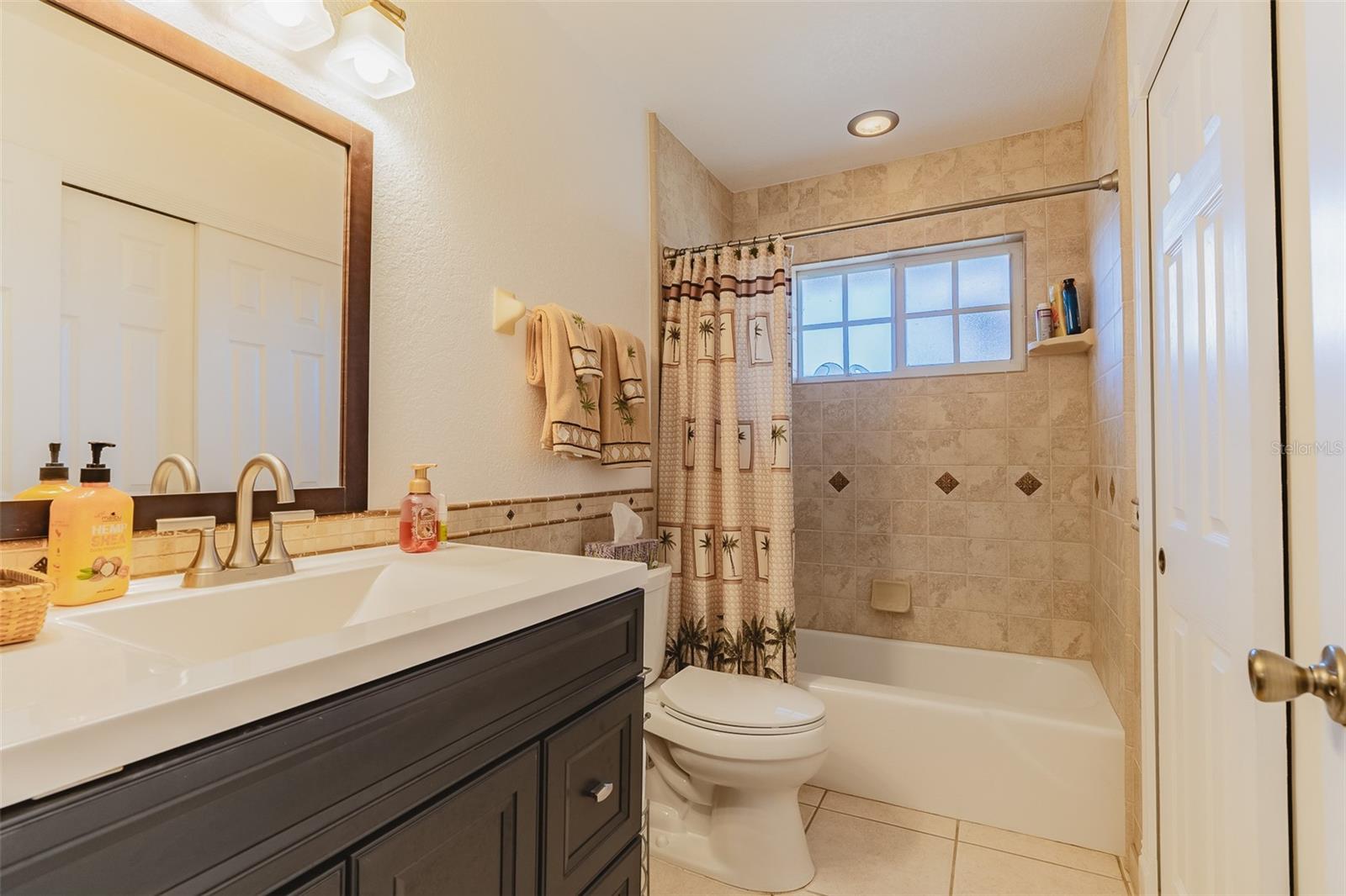 134 DARTMOUTH DR NW, PORT CHARLOTTE, FL, 33952