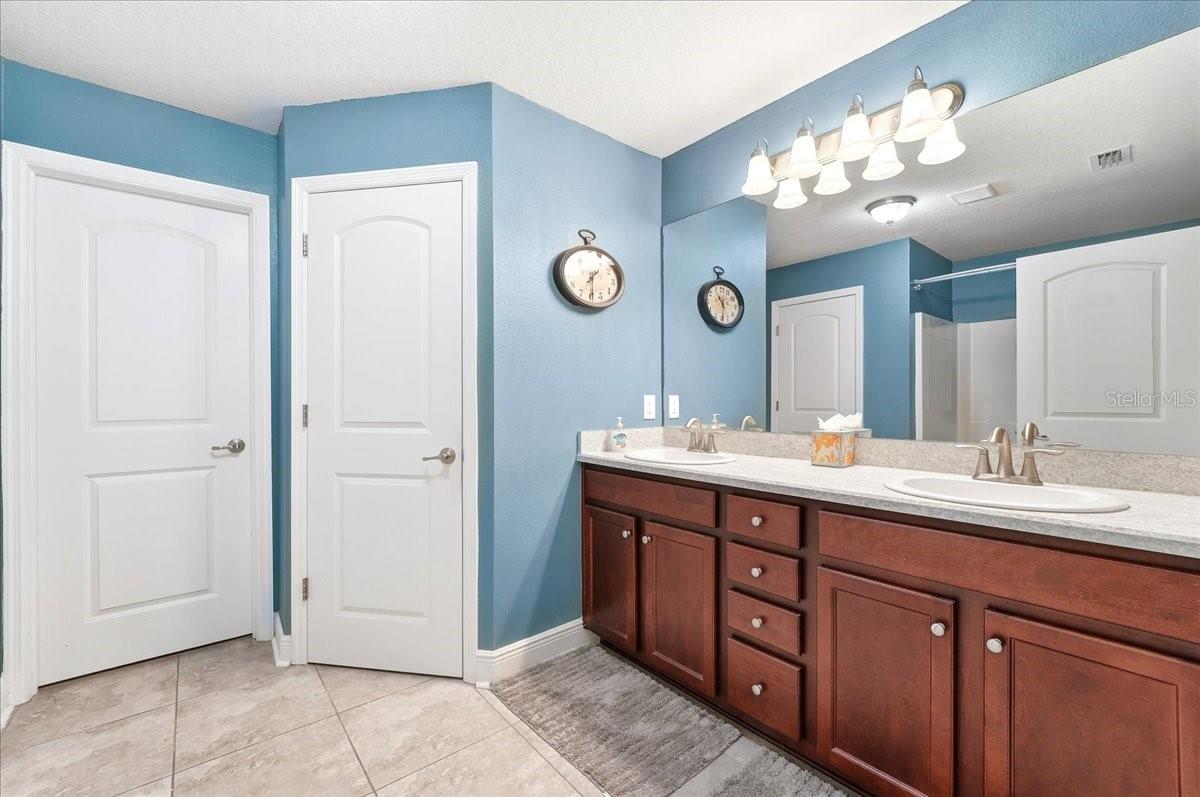 237 STRASBURG DR, PORT CHARLOTTE, FL, 33954