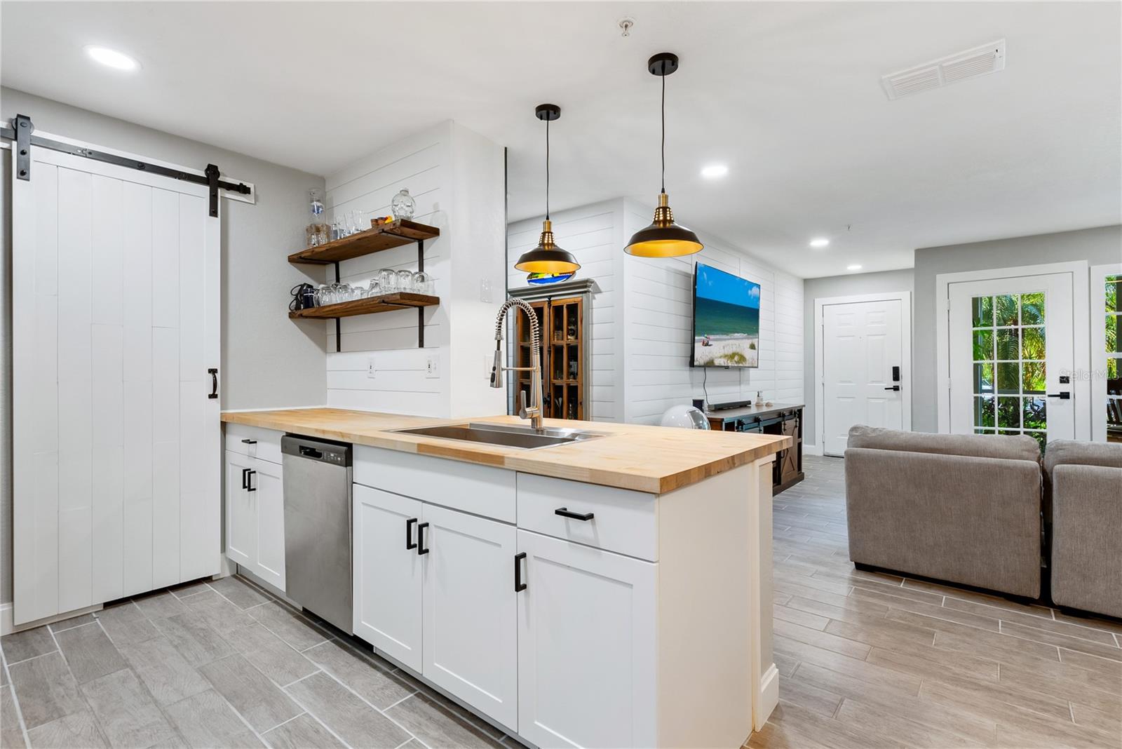 7424 VISTA WAY #104, BRADENTON, FL, 34202