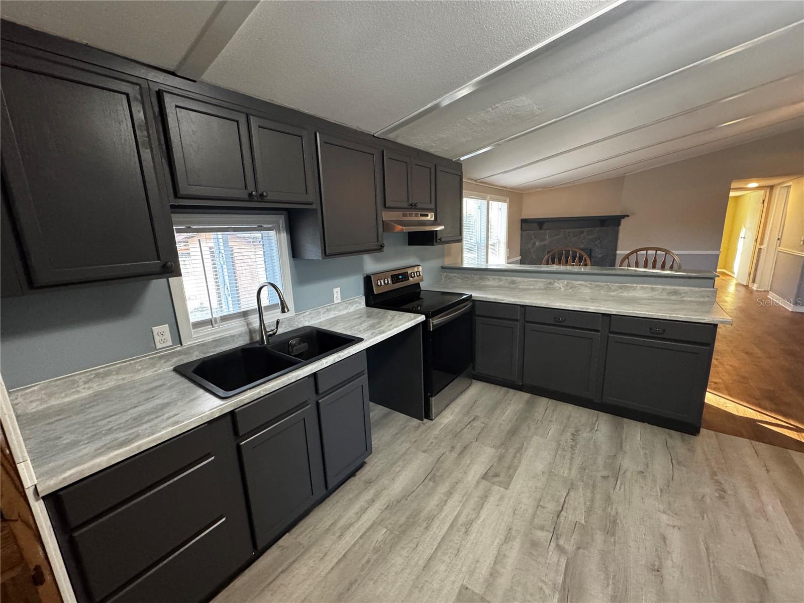 2484 GATOR LN, GROVELAND, FL, 34736