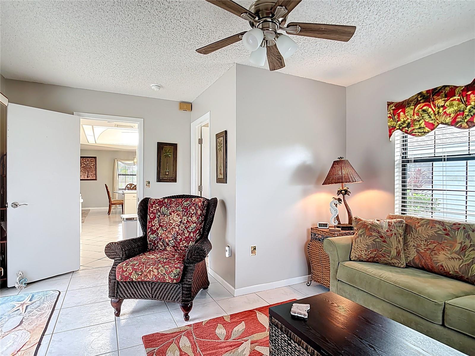 290 ROTONDA CIR, ROTONDA WEST, FL, 33947