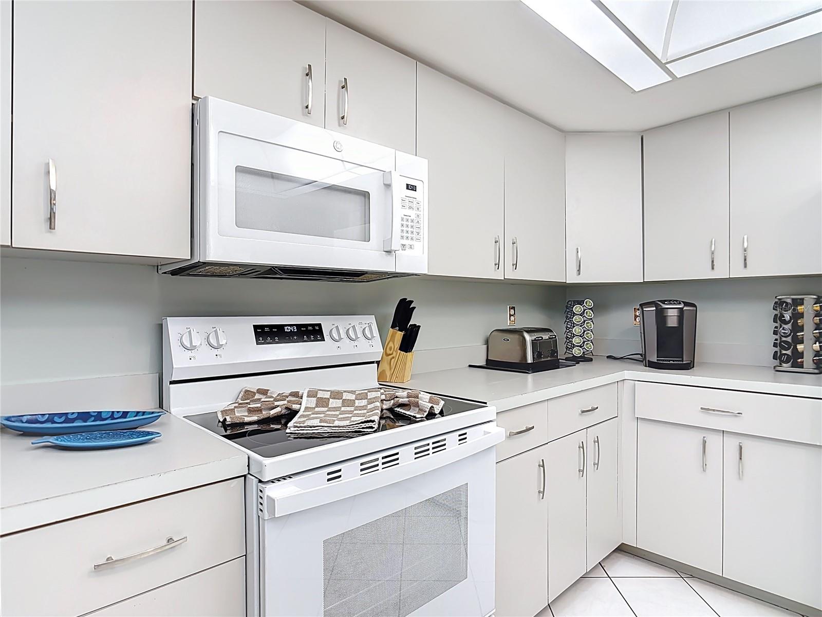 290 ROTONDA CIR, ROTONDA WEST, FL, 33947