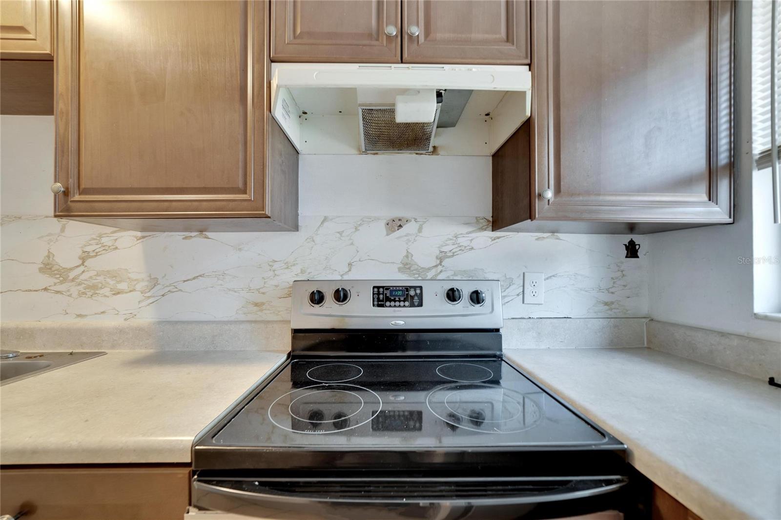 8720 N 48TH ST, TAMPA, FL, 33617