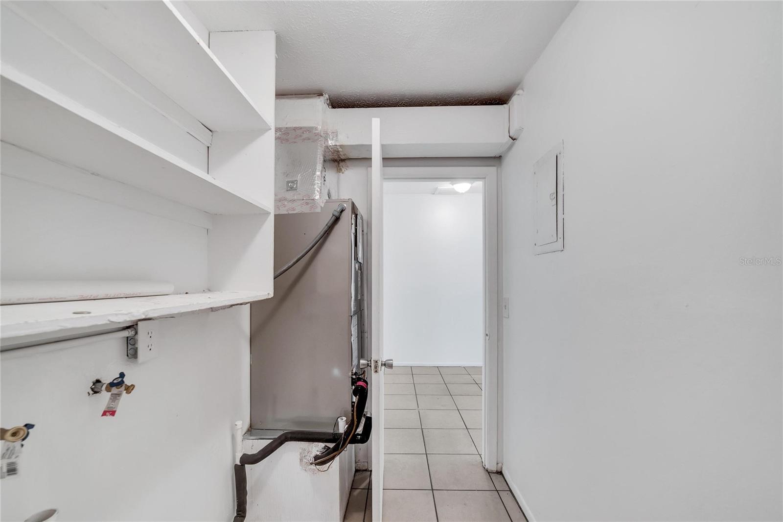 8720 N 48TH ST, TAMPA, FL, 33617