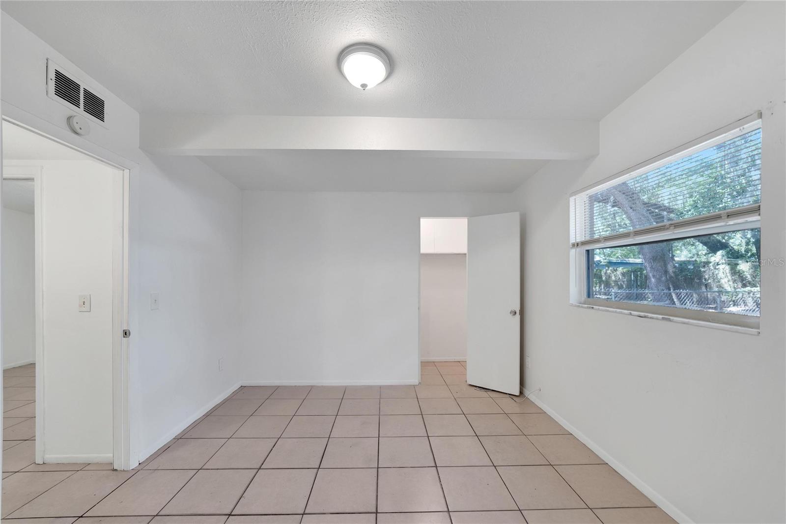 8720 N 48TH ST, TAMPA, FL, 33617