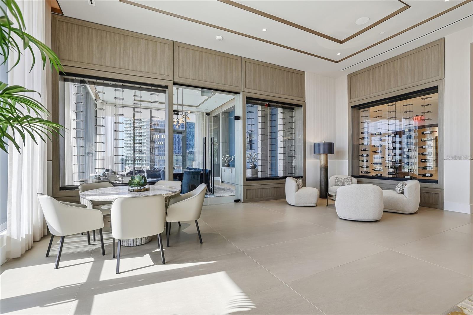 275 1ST AVE S #1208, ST PETERSBURG, FL, 33701