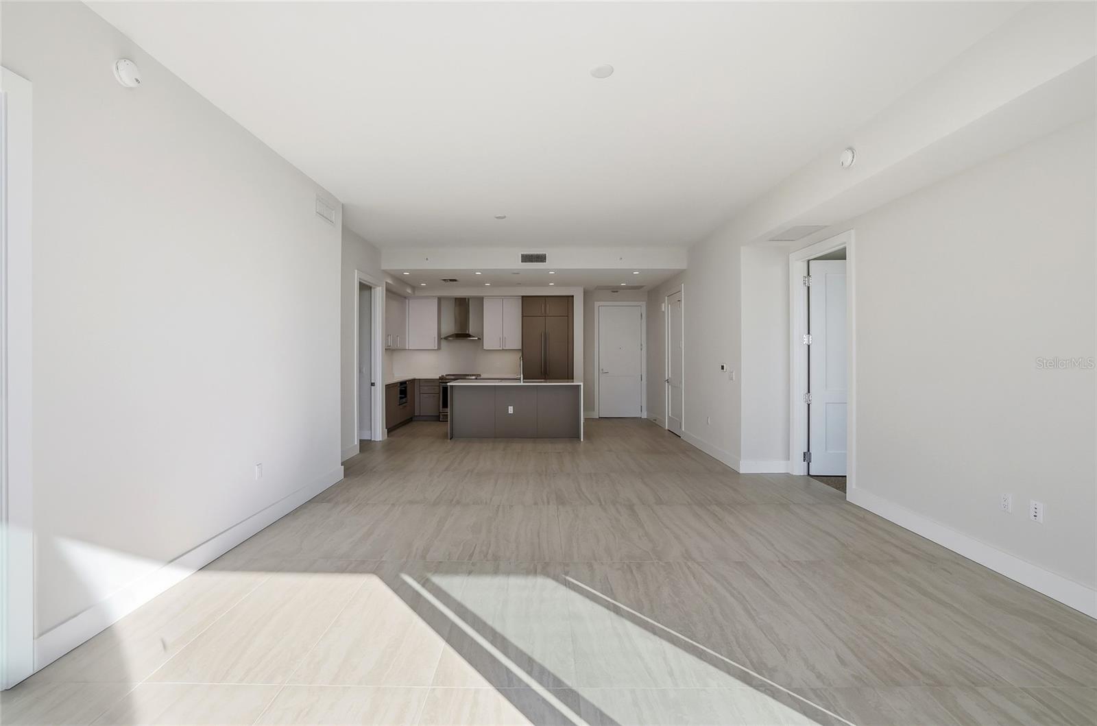 275 1ST AVE S #1208, ST PETERSBURG, FL, 33701