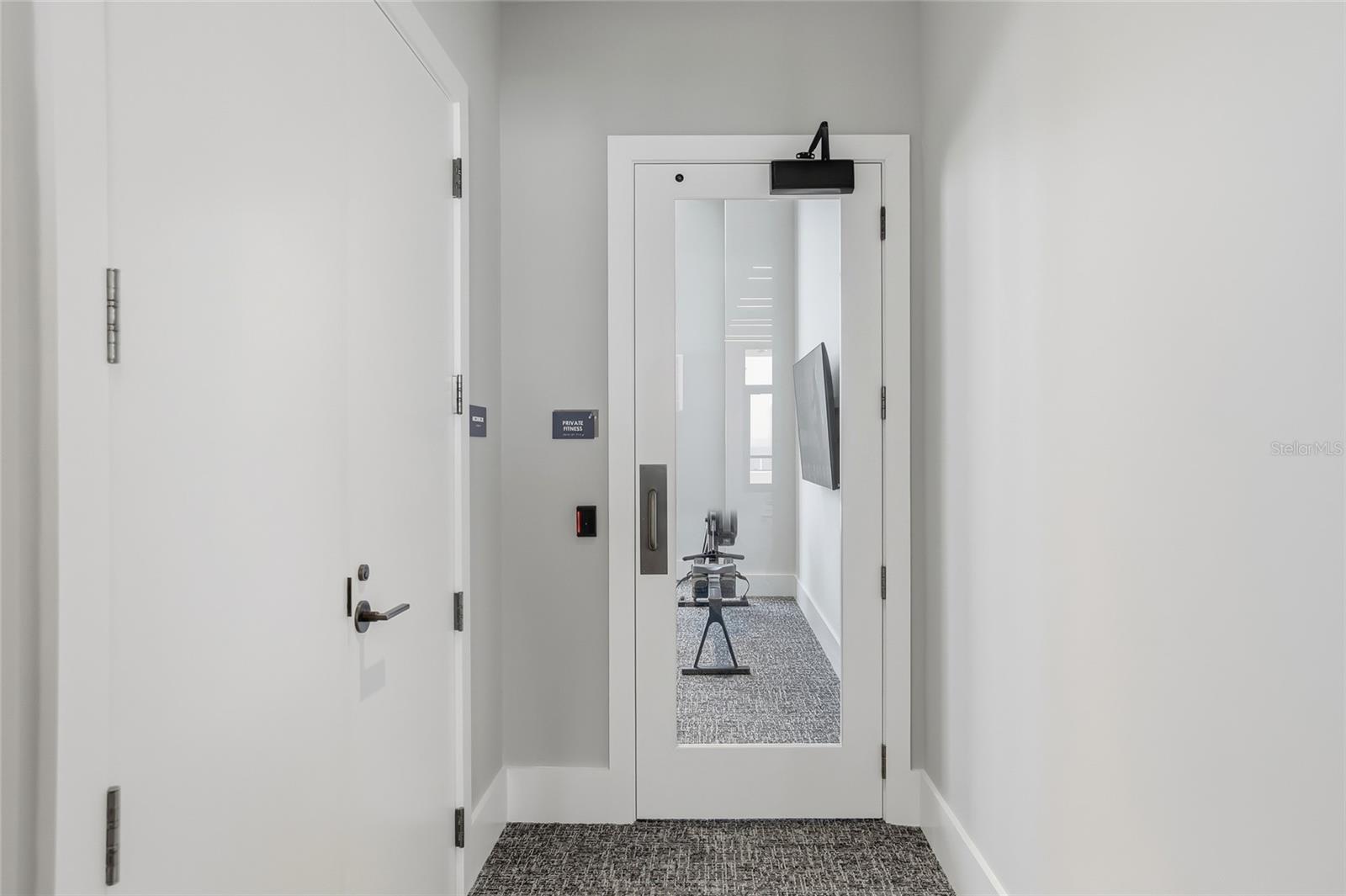 275 1ST AVE S #1208, ST PETERSBURG, FL, 33701