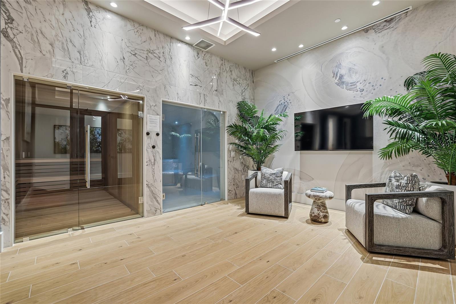 275 1ST AVE S #1208, ST PETERSBURG, FL, 33701