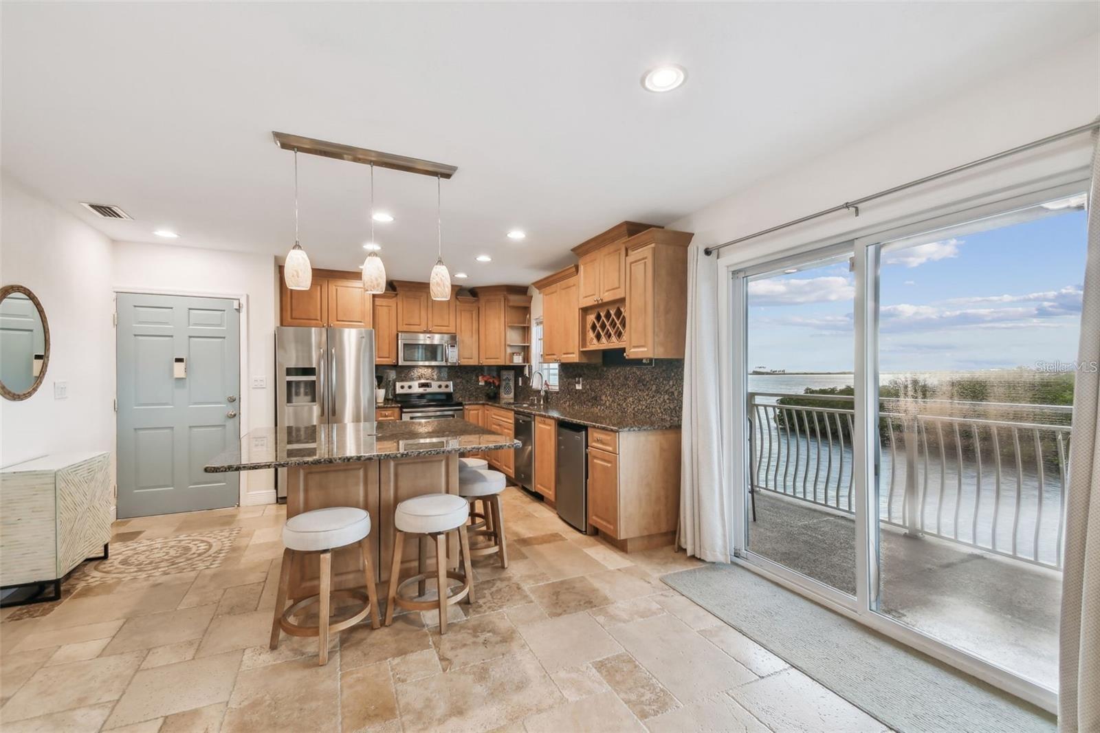 8829 BAY POINTE DR #205, TAMPA, FL, 33615