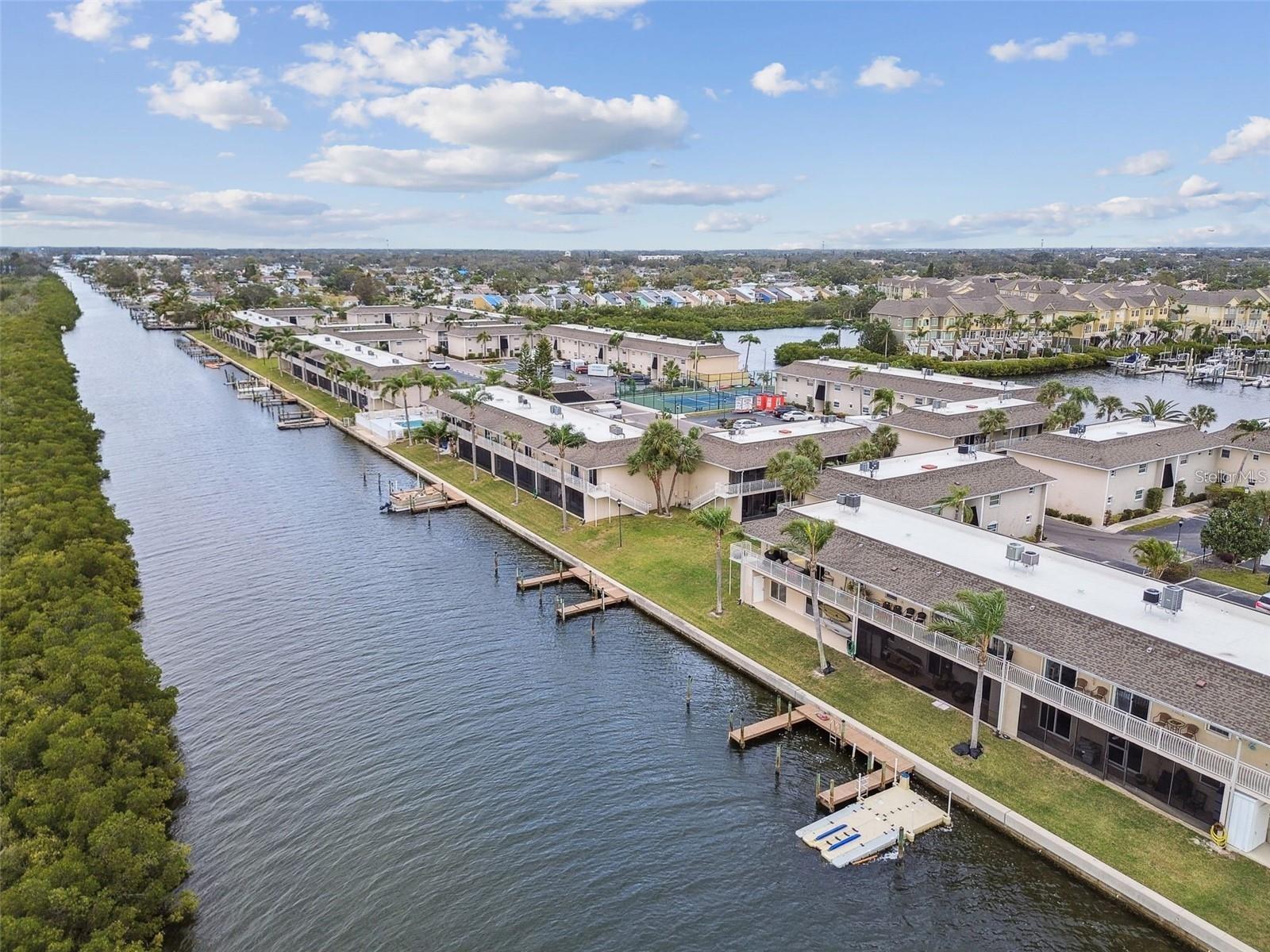 8829 BAY POINTE DR #205, TAMPA, FL, 33615