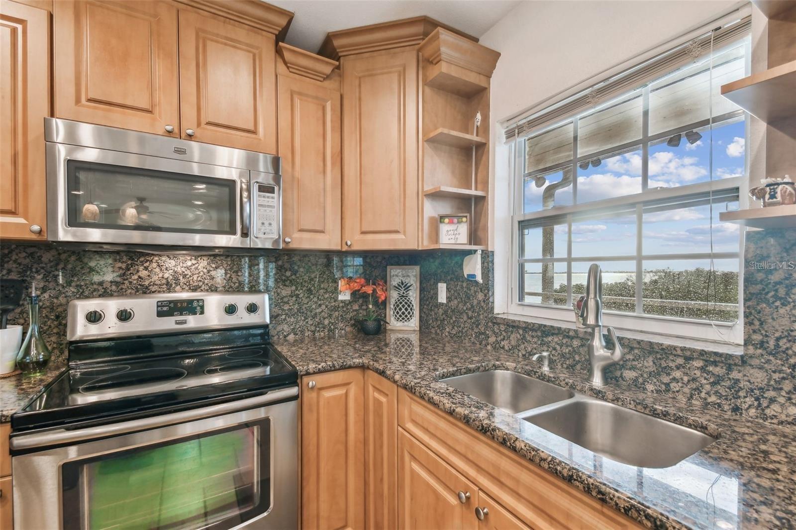 8829 BAY POINTE DR #205, TAMPA, FL, 33615