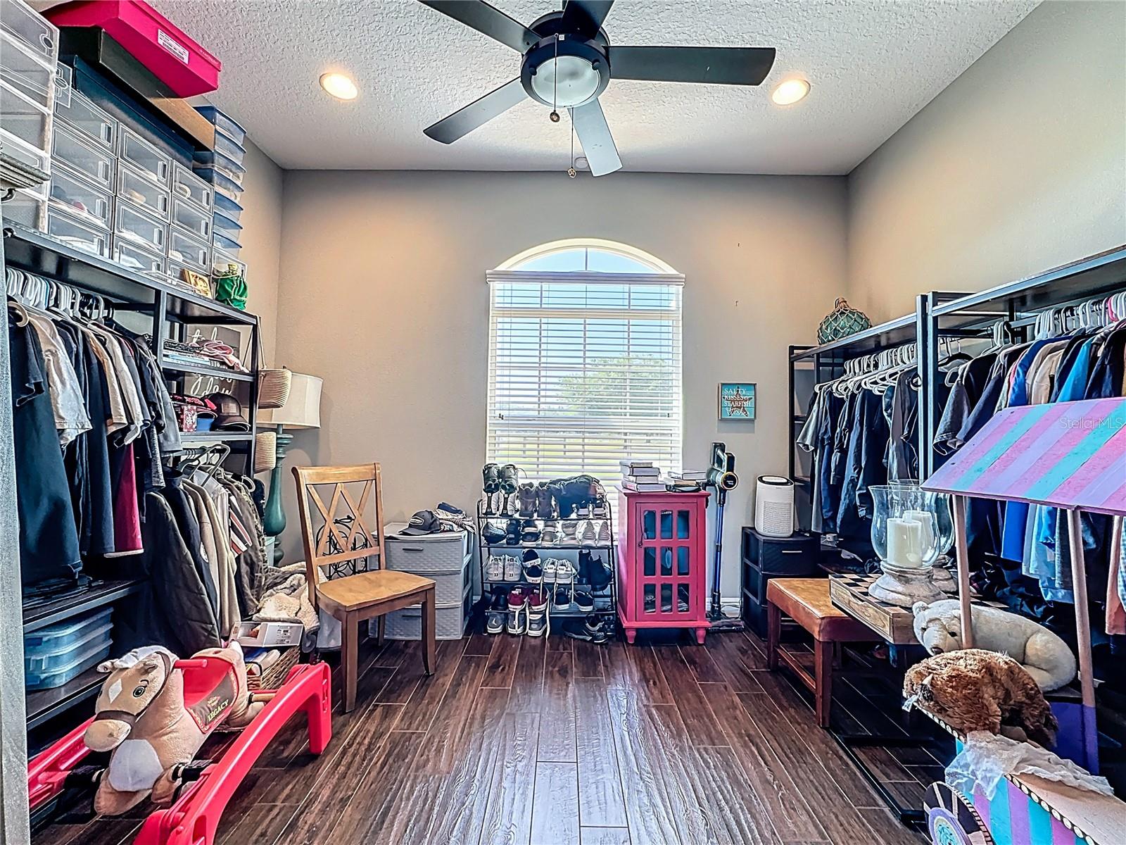 2350 VIRGIL HALL RD, LITHIA, FL, 33547