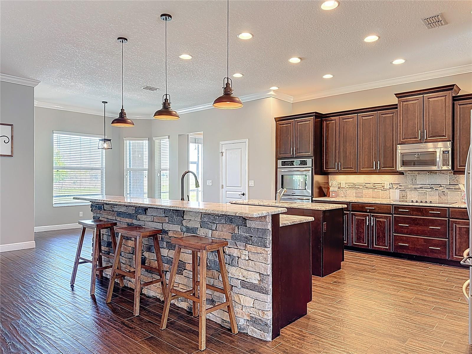 2350 VIRGIL HALL RD, LITHIA, FL, 33547