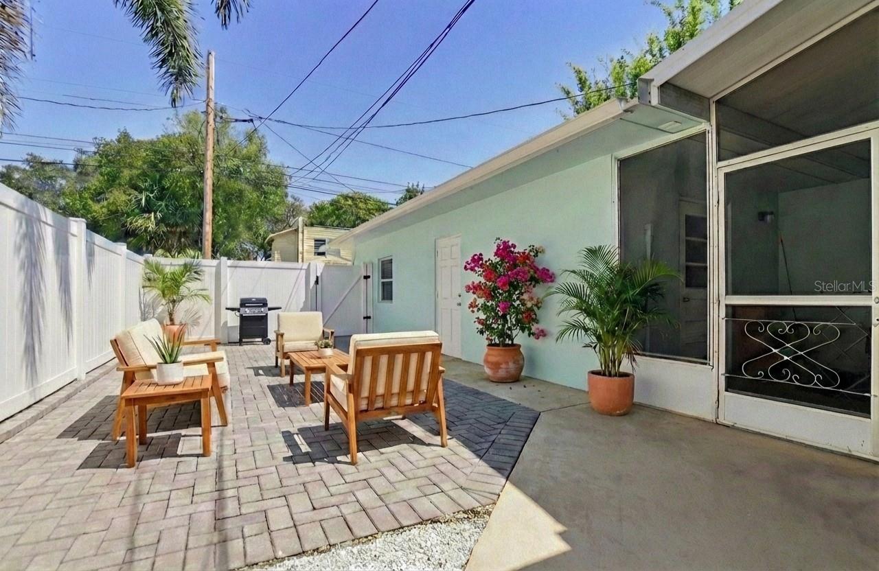 811 26TH AVE N, ST PETERSBURG, FL, 33704