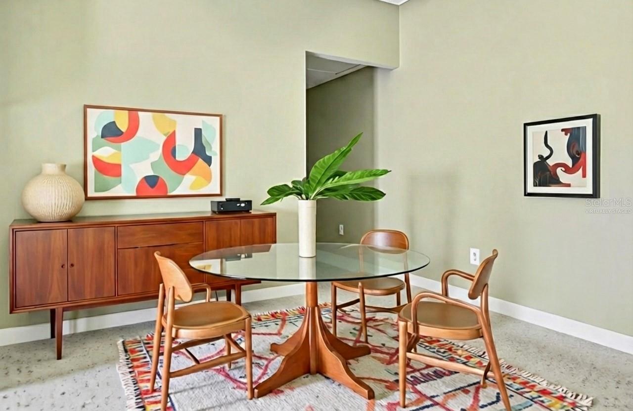 811 26TH AVE N, ST PETERSBURG, FL, 33704