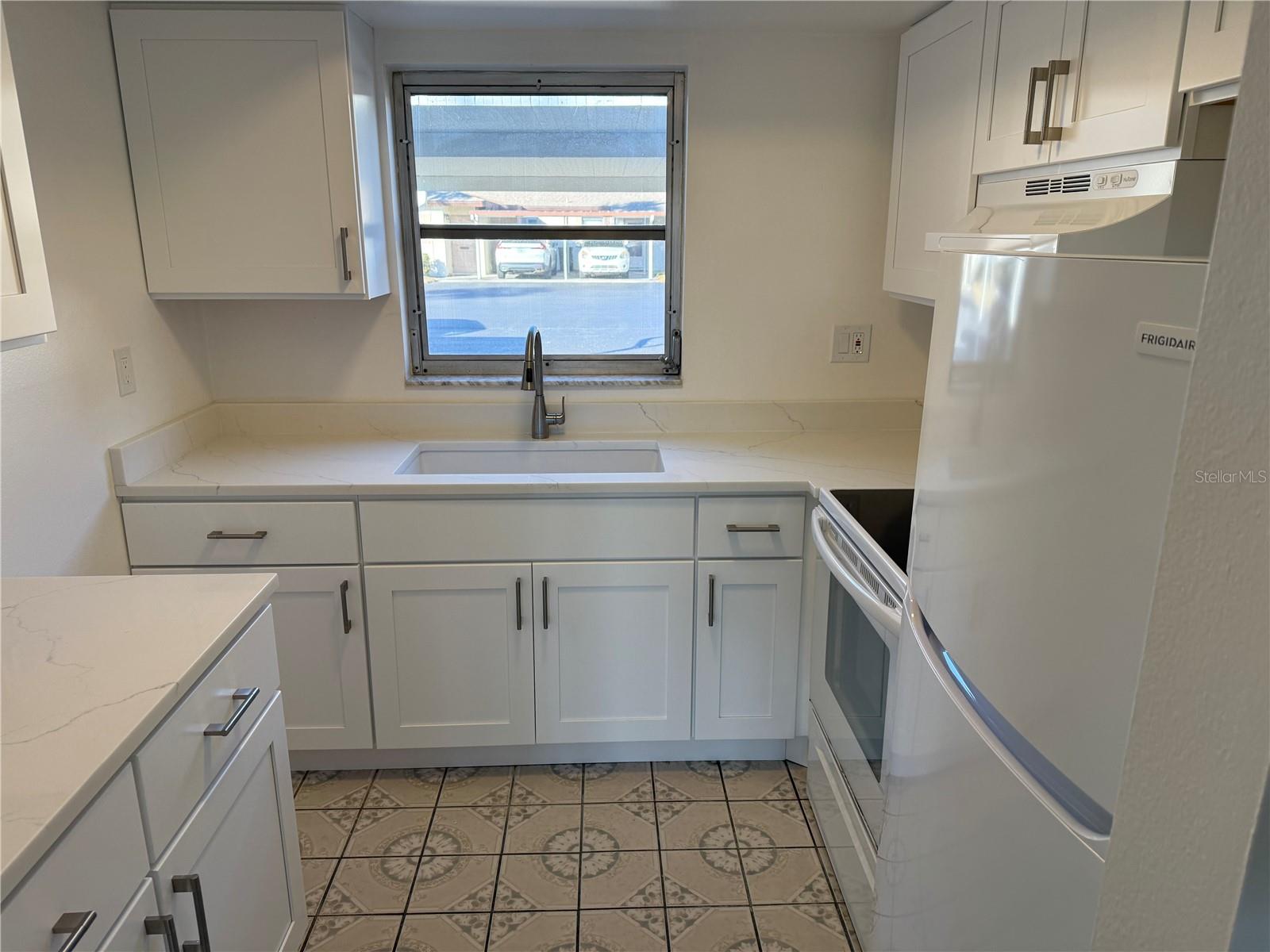 2826 SWIFTON DR #114, SARASOTA, FL, 34231