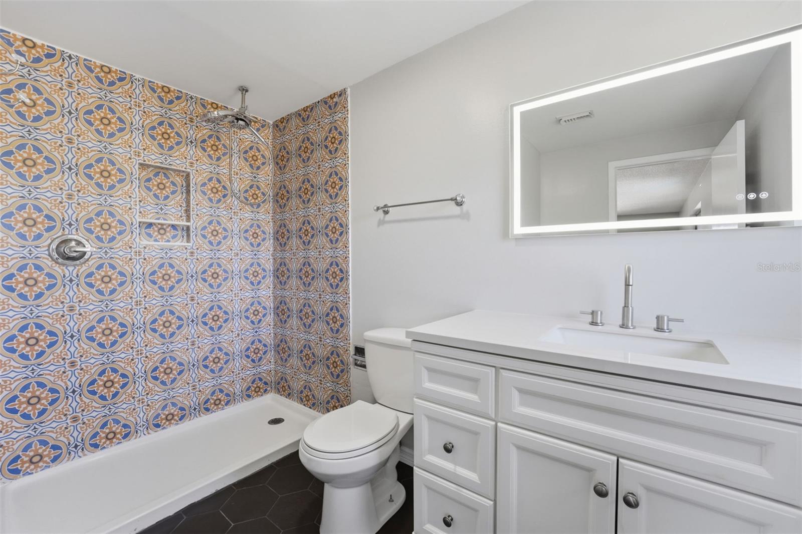 5328 FOX RUN RD, SARASOTA, FL, 34231