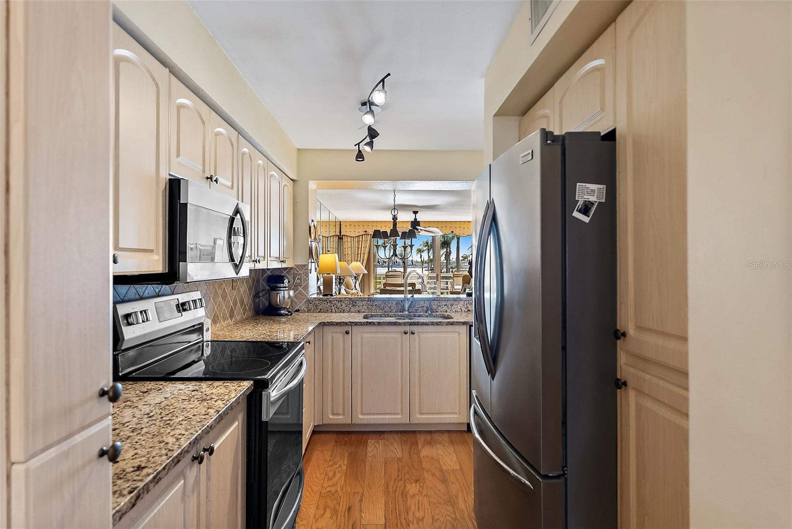 6021 BAHIA DEL MAR CIR #234, ST PETERSBURG, FL, 33715