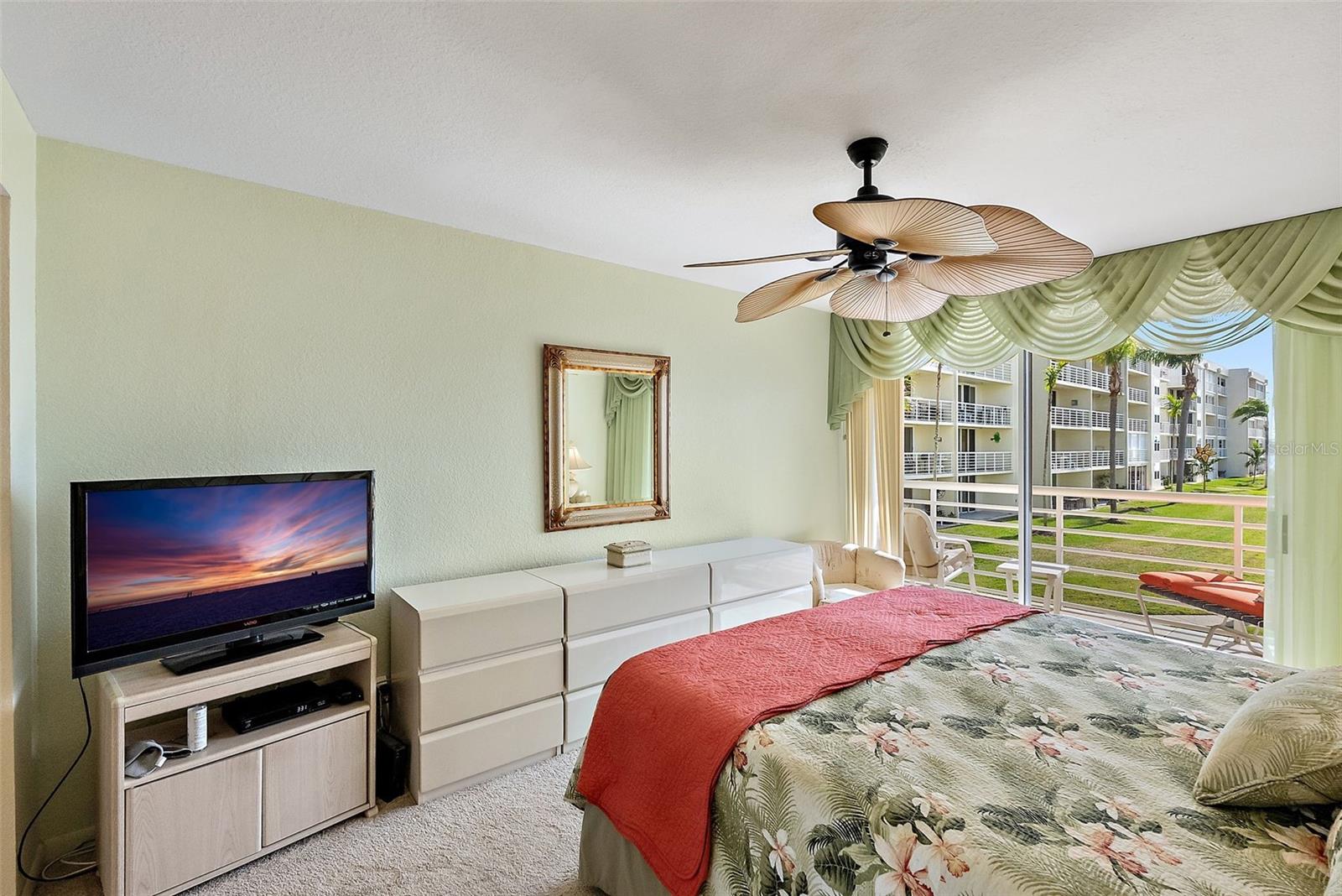 6021 BAHIA DEL MAR CIR #234, ST PETERSBURG, FL, 33715