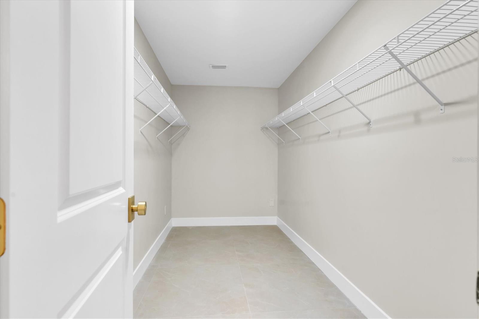 10100 PARADISE BLVD, TREASURE ISLAND, FL, 33706