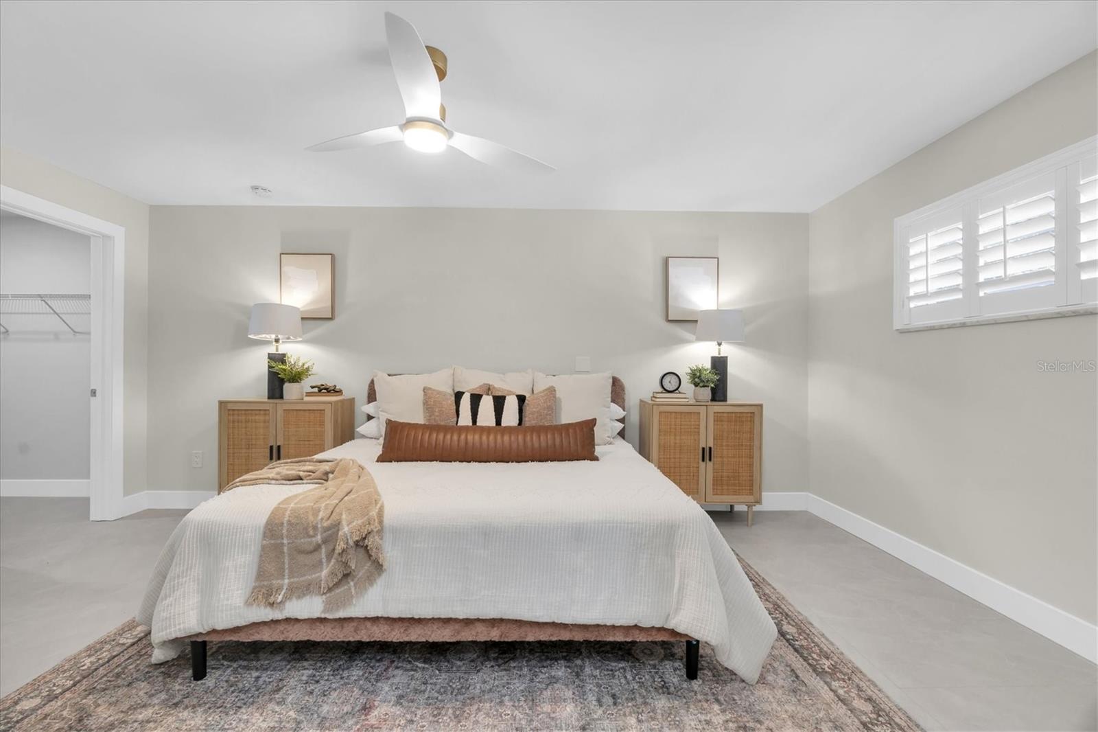 10100 PARADISE BLVD, TREASURE ISLAND, FL, 33706