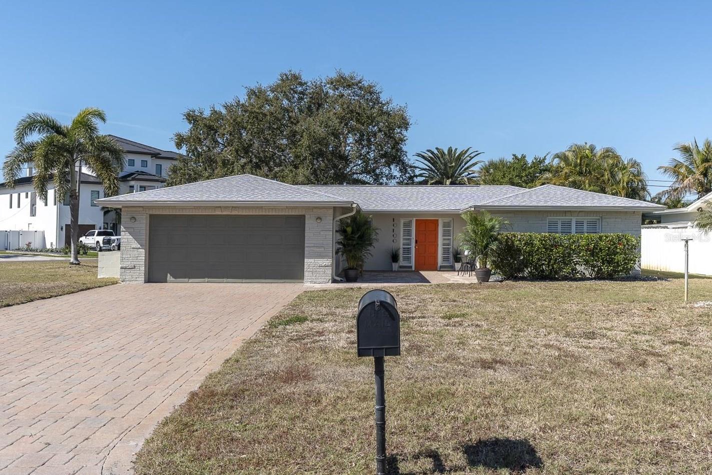 10100 PARADISE BLVD, TREASURE ISLAND, FL, 33706