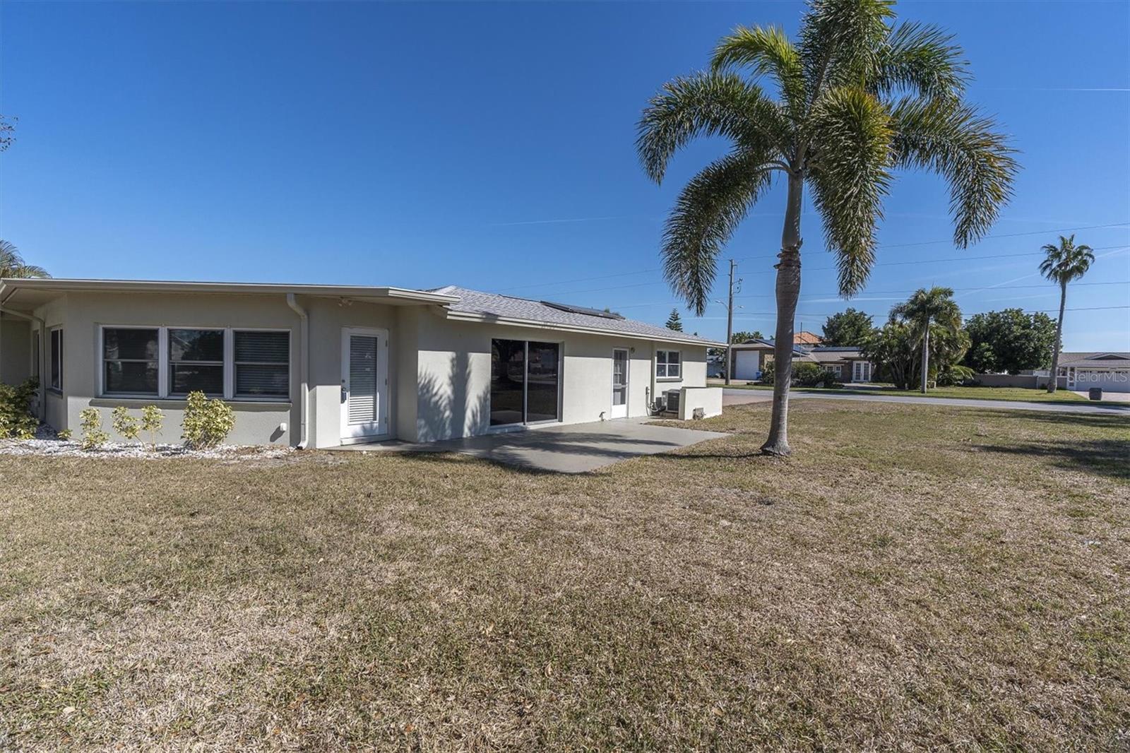 10100 PARADISE BLVD, TREASURE ISLAND, FL, 33706