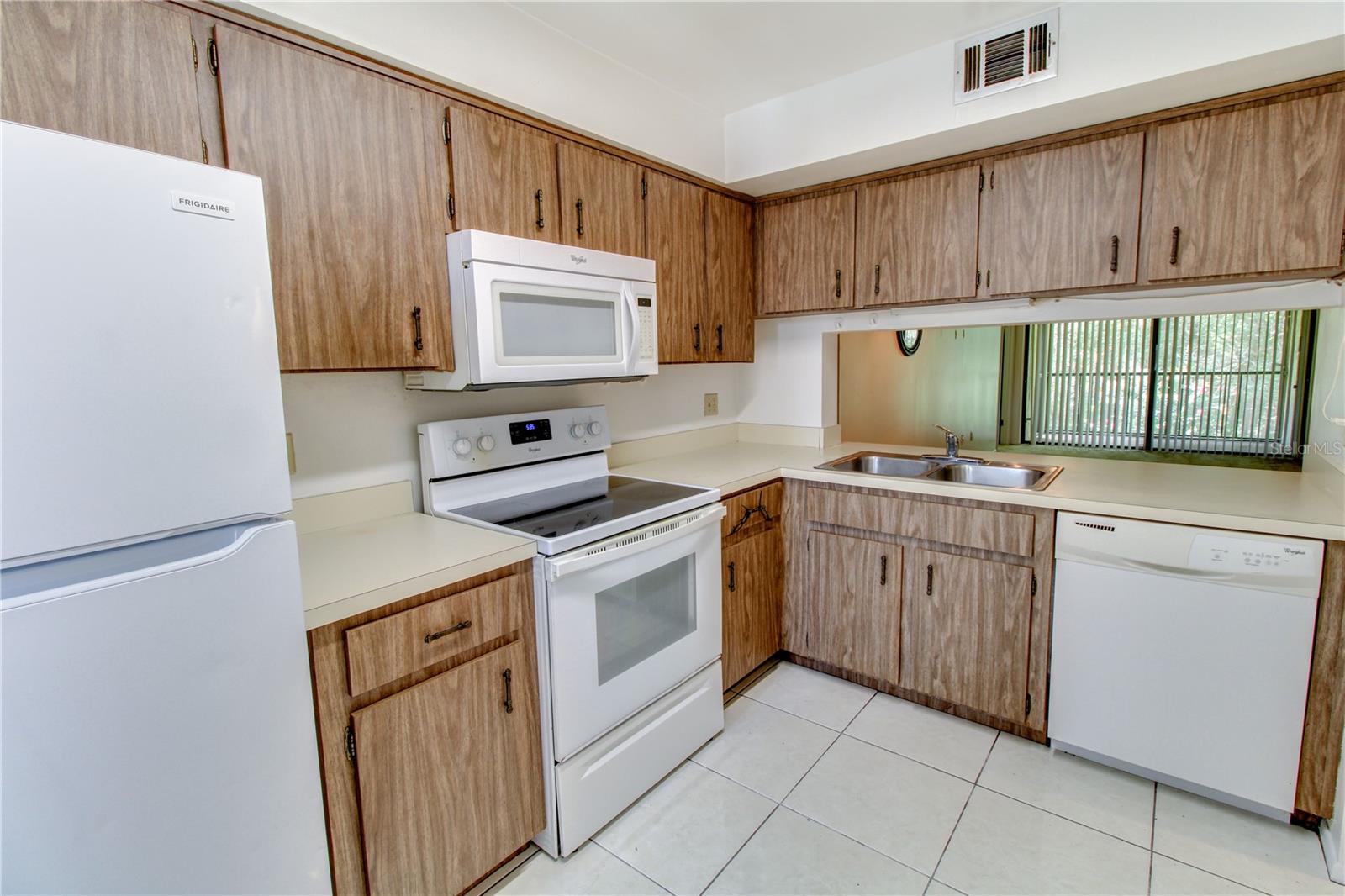 3293 WESTRIDGE BLVD #203, ORLANDO, FL, 32822