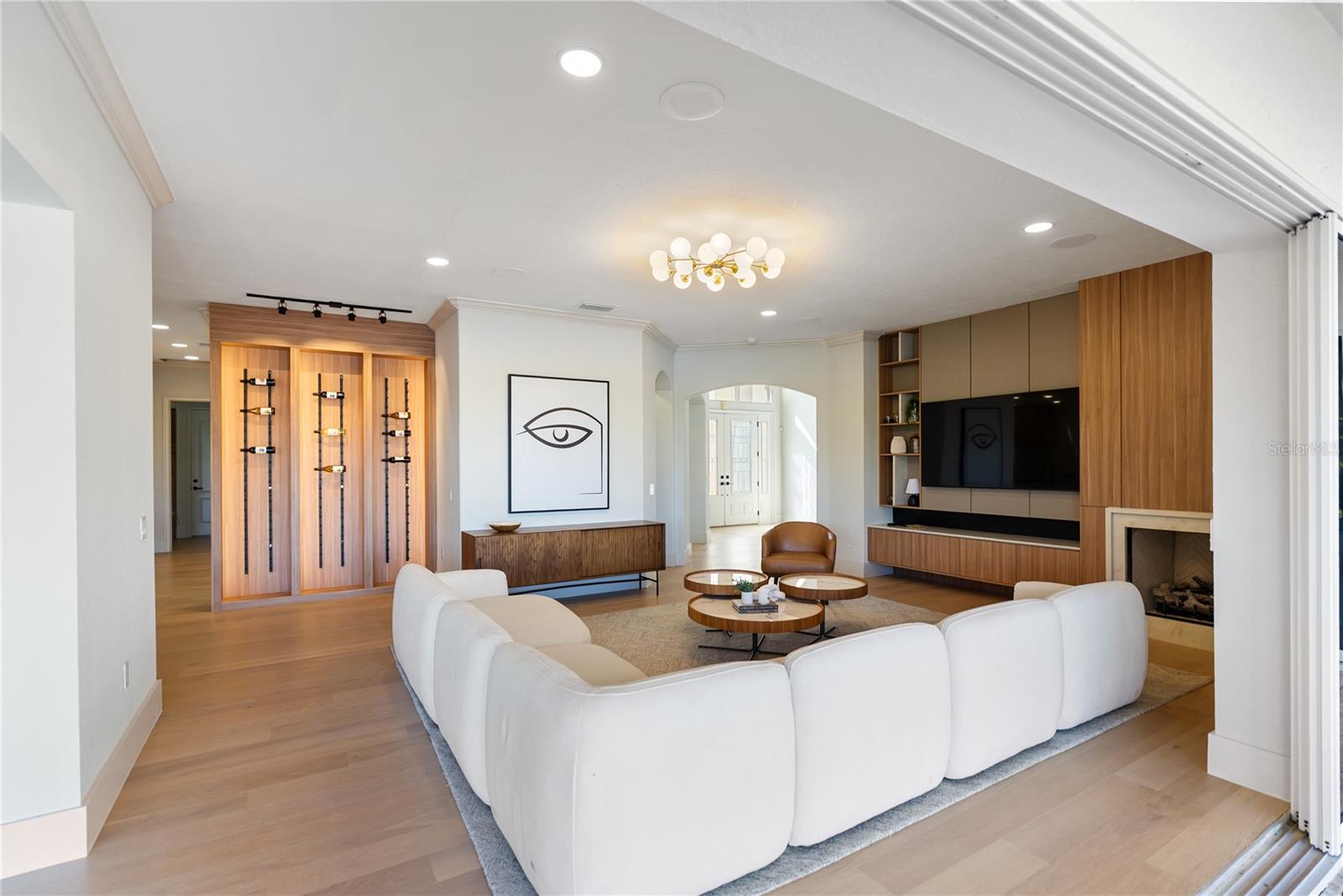 A4681024 Property Photo