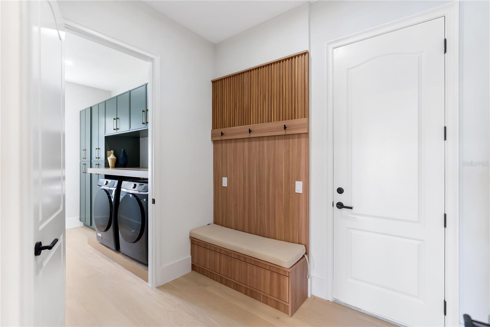 A4681024 Property Photo