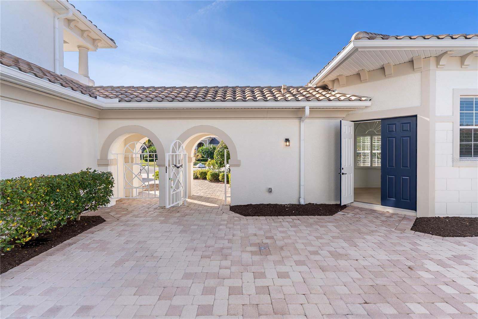 A4681024 Property Photo