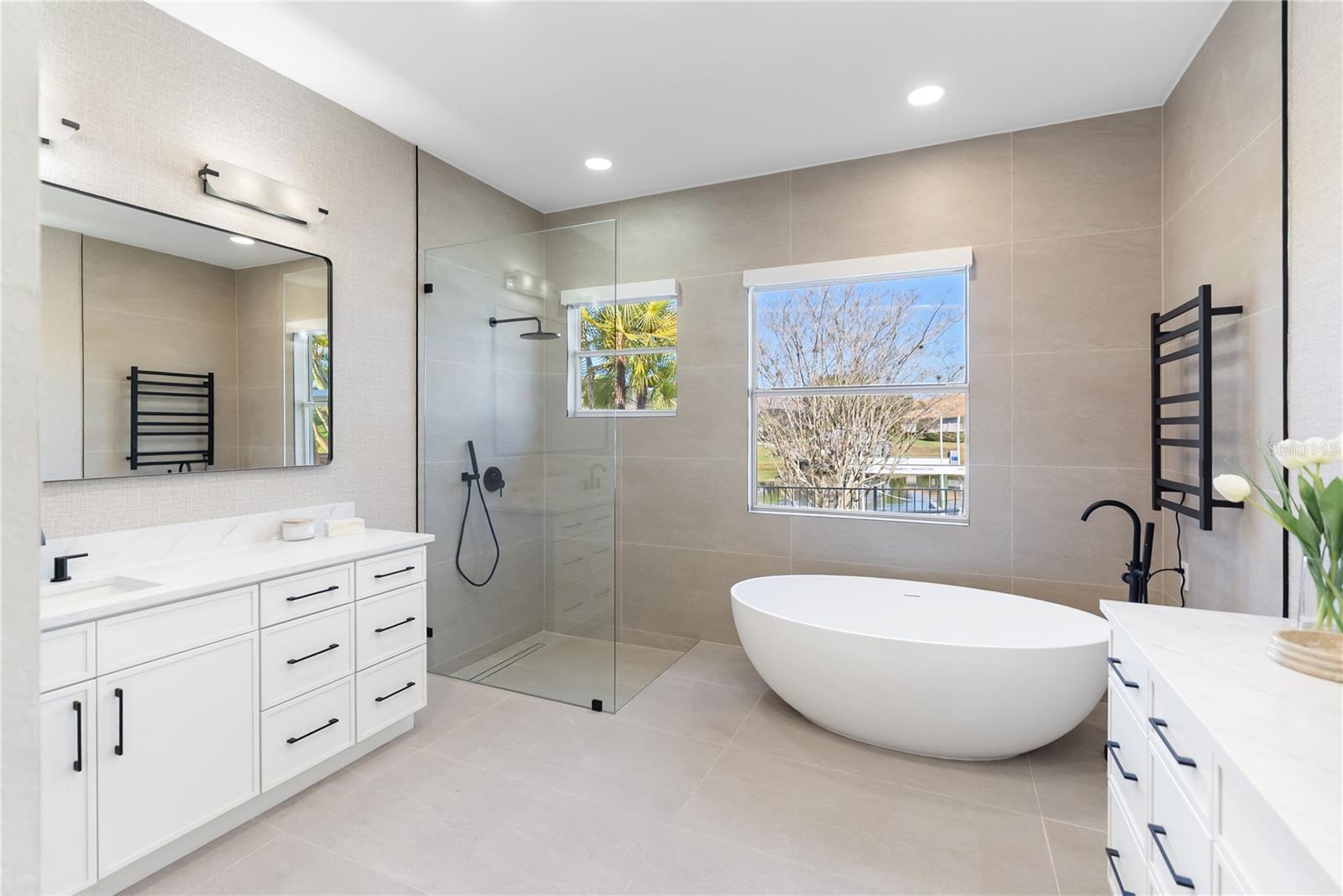 A4681024 Property Photo