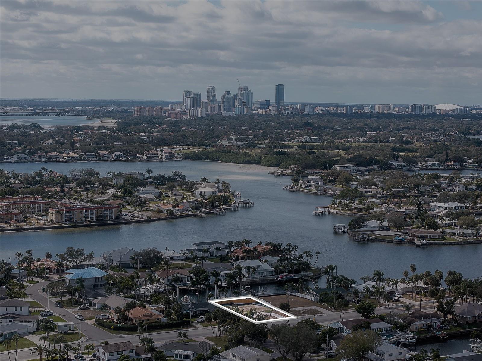 1336 40TH AVE NE, ST PETERSBURG, FL, 33703