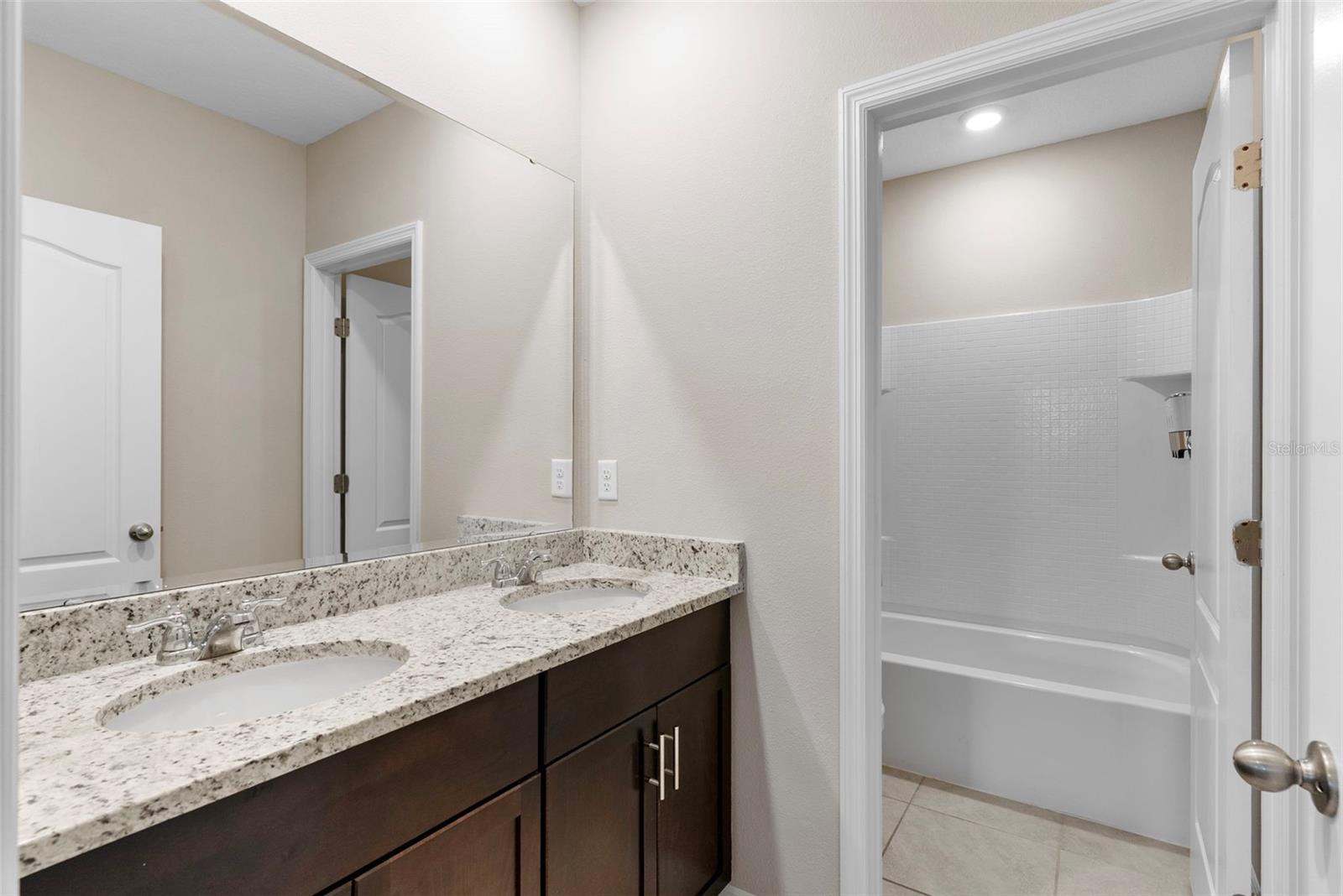 5121 OAKBOURNE AVE, DAVENPORT, FL, 33837