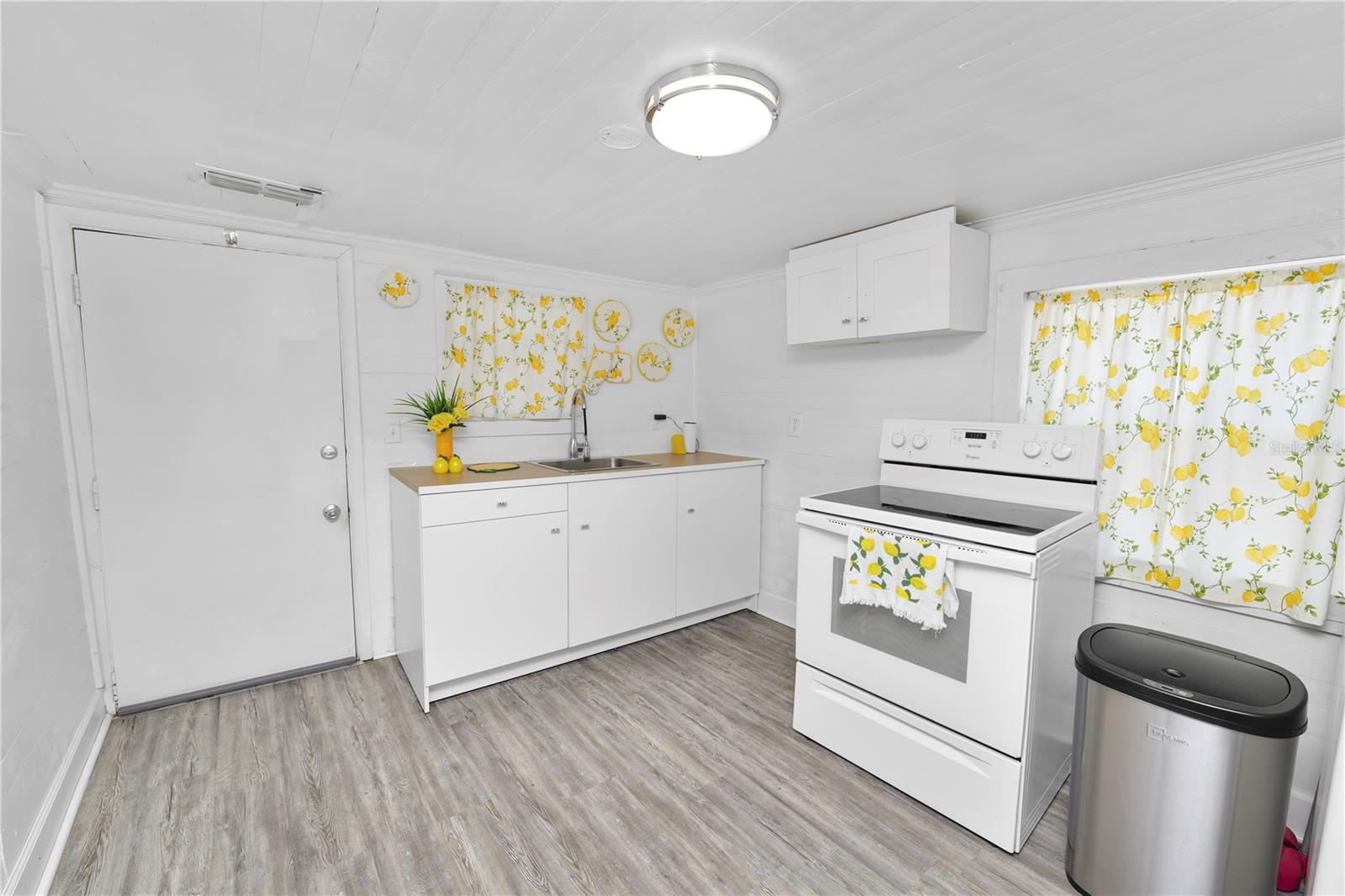 1239 AVENUE K, HAINES CITY, FL, 33844