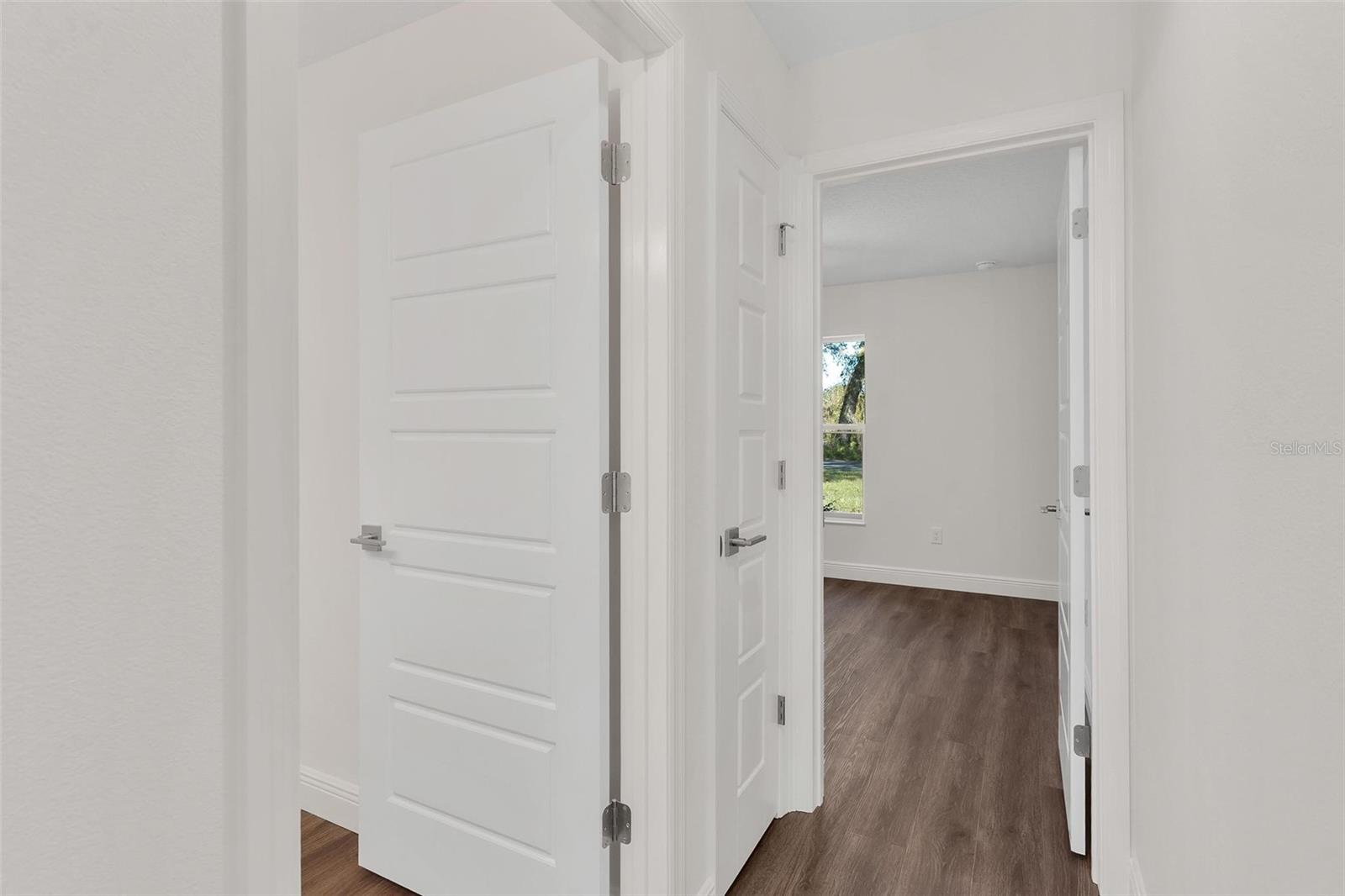 2011 EDGEWOOD AVE, LEESBURG, FL, 34748