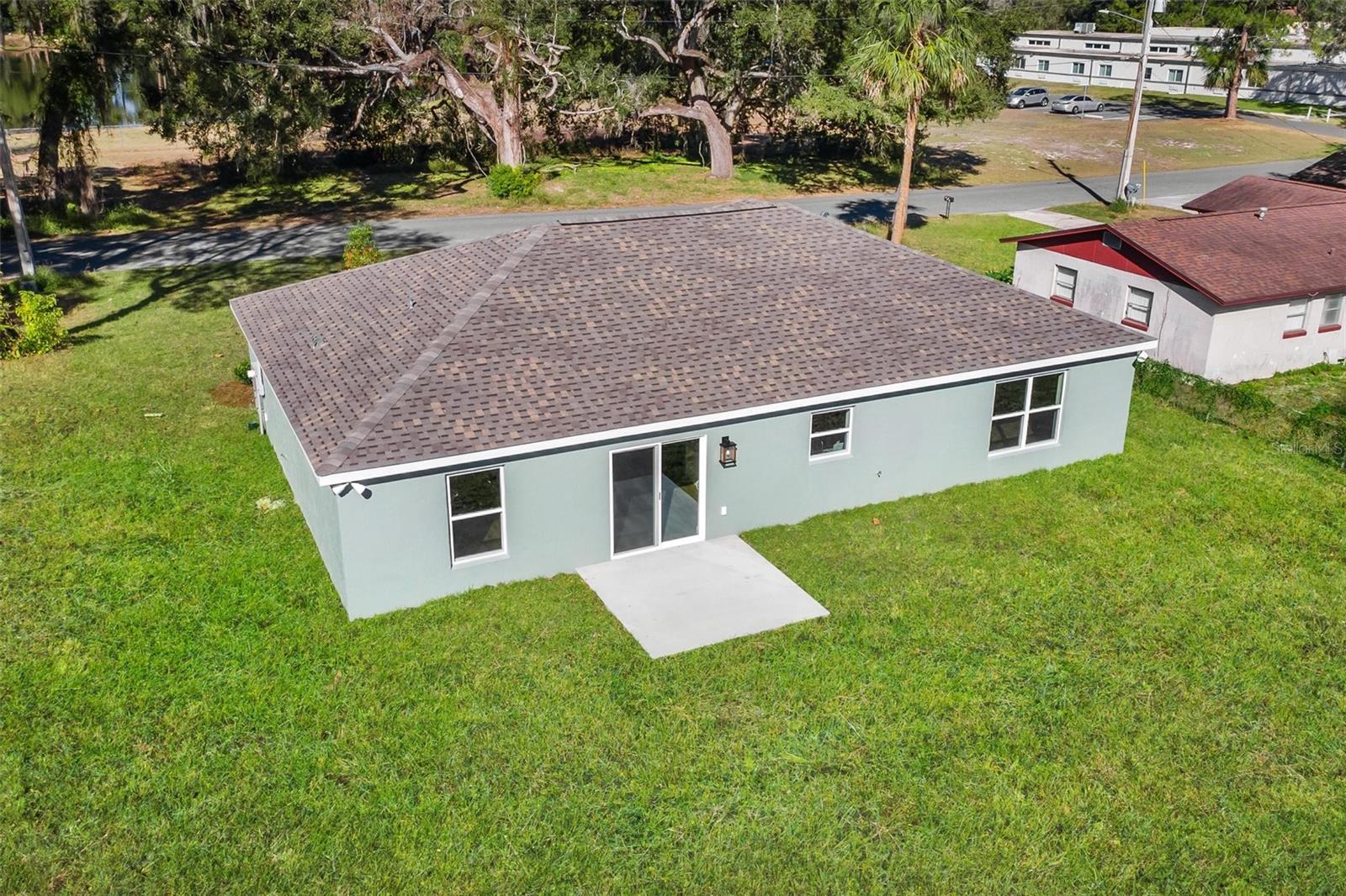 2011 EDGEWOOD AVE, LEESBURG, FL, 34748