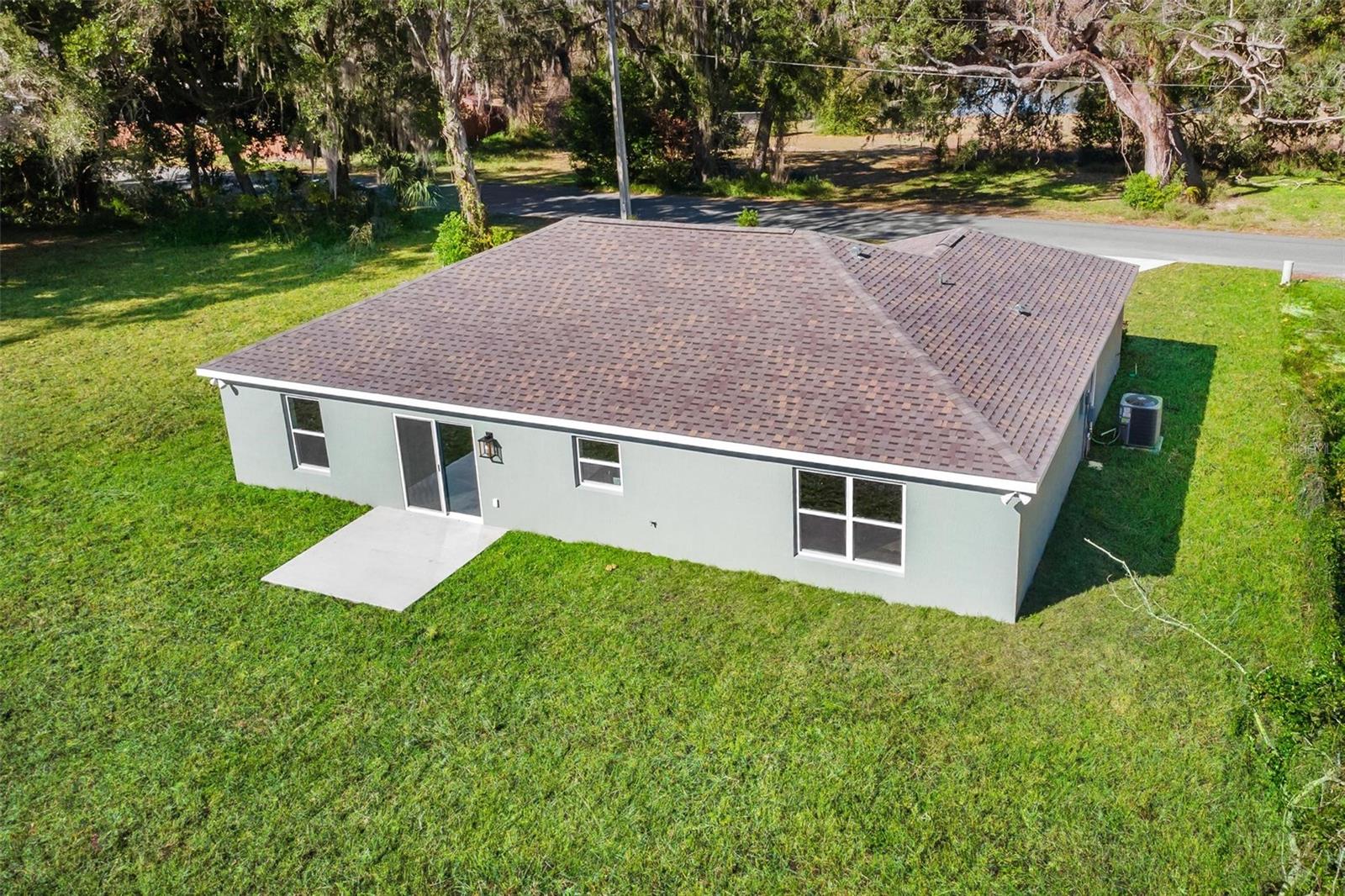 2011 EDGEWOOD AVE, LEESBURG, FL, 34748