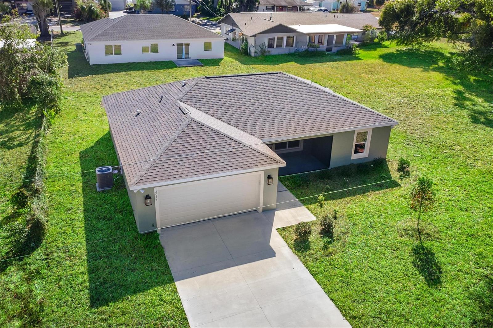 2011 EDGEWOOD AVE, LEESBURG, FL, 34748