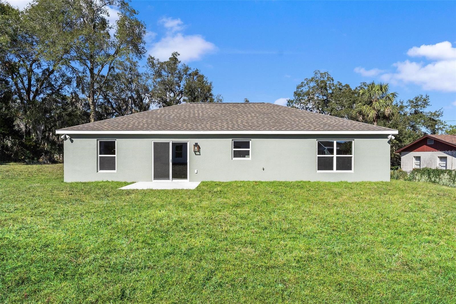 2011 EDGEWOOD AVE, LEESBURG, FL, 34748