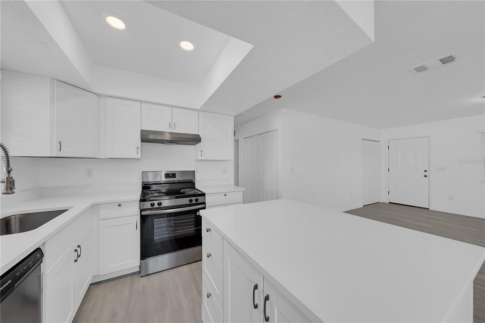 4949 91ST AVE #23, PINELLAS PARK, FL, 33782