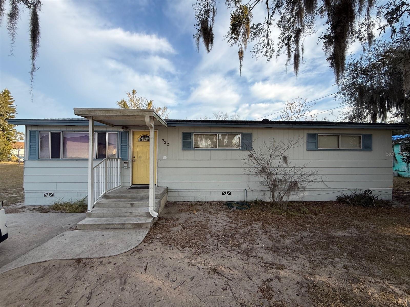 722 W MAUD ST, TAVARES, FL, 32778