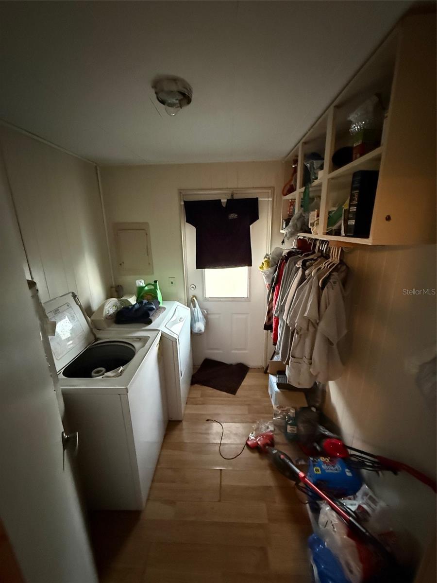 722 W MAUD ST, TAVARES, FL, 32778