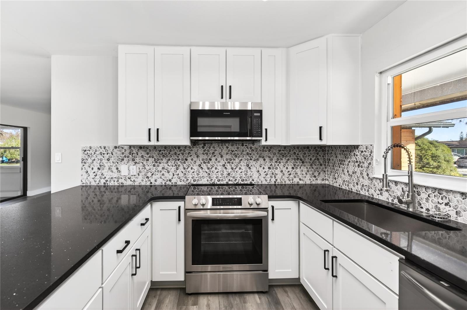 1503 CANAL CT, TAVARES, FL, 32778