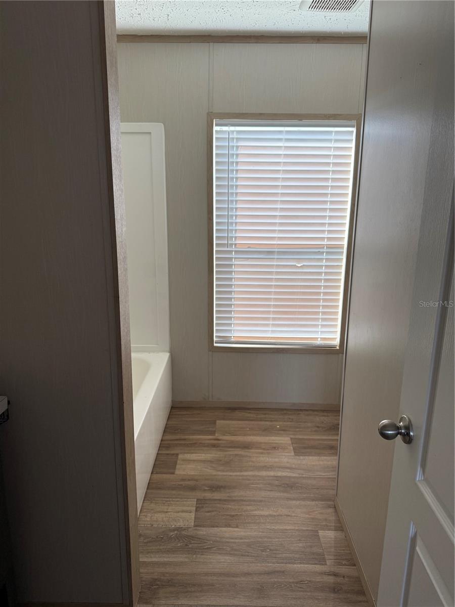 15807 COUNTY ROAD 672, LITHIA, FL, 33547