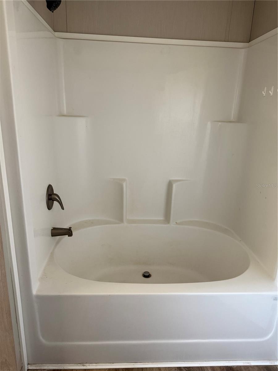 15807 COUNTY ROAD 672, LITHIA, FL, 33547