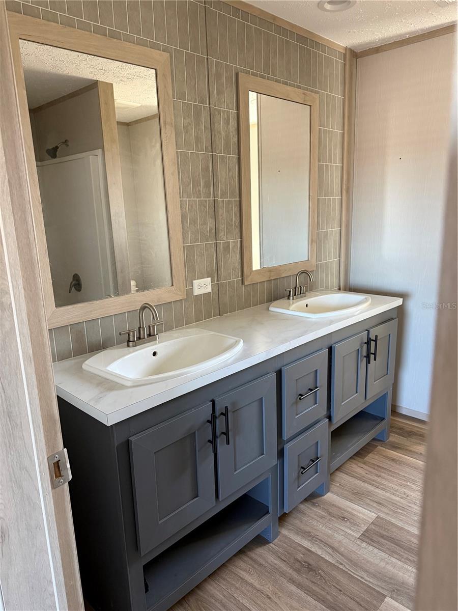 15807 COUNTY ROAD 672, LITHIA, FL, 33547